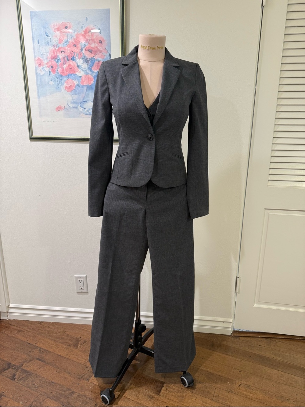 H&M Women’s Charcoal 3 Piece Suit